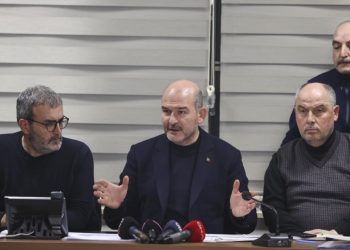 Süleyman Soylu: Antakya'daki iki konuttan biri yıkık ya da yıkılması gerekiyor