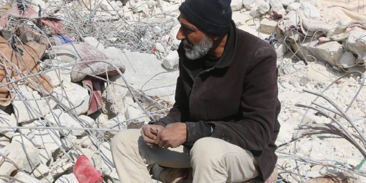 Suriye muhalefeti BM'ye tepkili: Suriyeli depremezdeler kaderine terk edildi