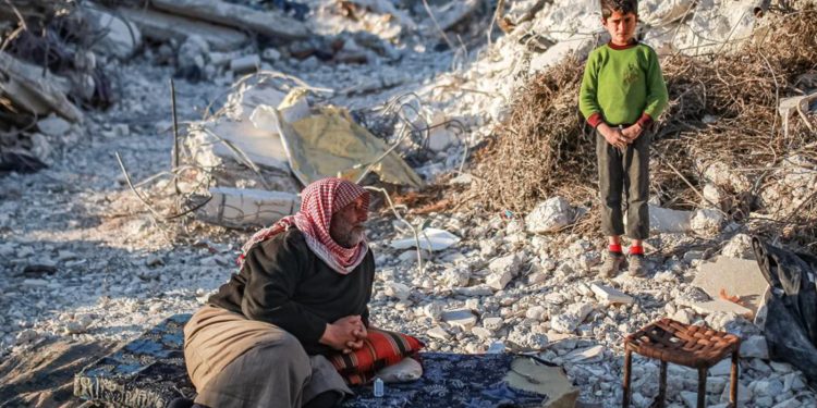 Suriye'de 8,8 milyon deprem mağduru