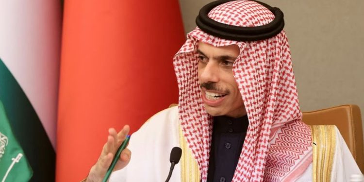 Suudi Arabistan: Arap ülkelerinin Suriye'yi dışlaması işe yaramadı