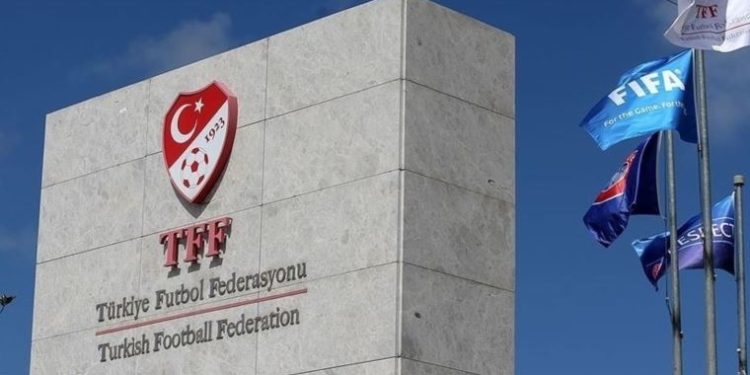 Türkiye Futbol Federasyonu (TFF), Süper Lig'de mücadele eden Hatayspor ile Gaziantep FK ile 1’inci Lig'den Yeni Malatyaspor ve Adanaspor, TFF 2’nci Lig'den Adıyaman FK, TFF 3’üncü Lig ekiplerinden Niğde Anadolu ve Malatya Arguvan Spor'un ligden çekilme taleplerini onayladı.