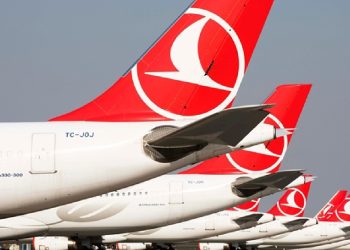 THY, afet bölgesindeki 9 ilden yapılacak ücretsiz tahliye uçuşlarının süresini 1 Mart'a uzattı