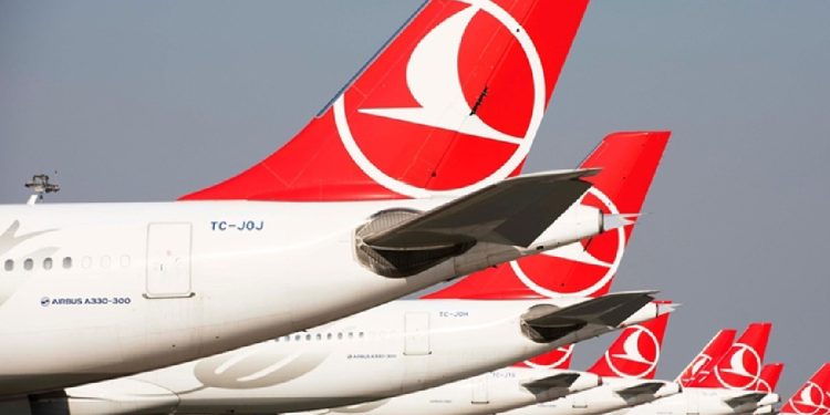 THY, afet bölgesindeki 9 ilden yapılacak ücretsiz tahliye uçuşlarının süresini 1 Mart'a uzattı