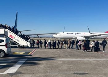 THY, bugün deprem bölgesinden yaklaşık 27 bin kişiyi tahliye edecek