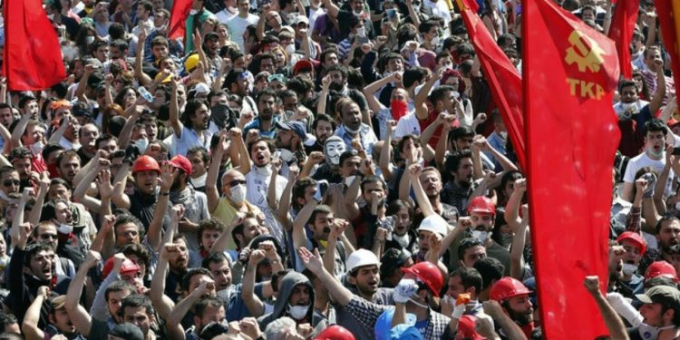 TKP: 'Hükümet istifa' demek suç değil görevdir'