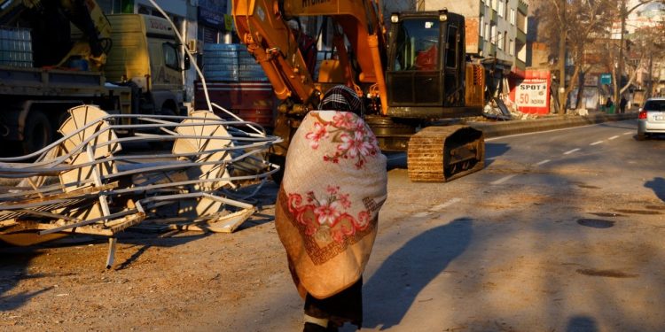 Taliban, Suriye ve Türkiye'ye deprem yardımı gönderecek