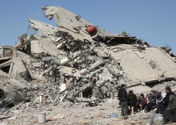 The Guardian: Depremler Erdoğan'ın siyasi geleceğini belirleyecek