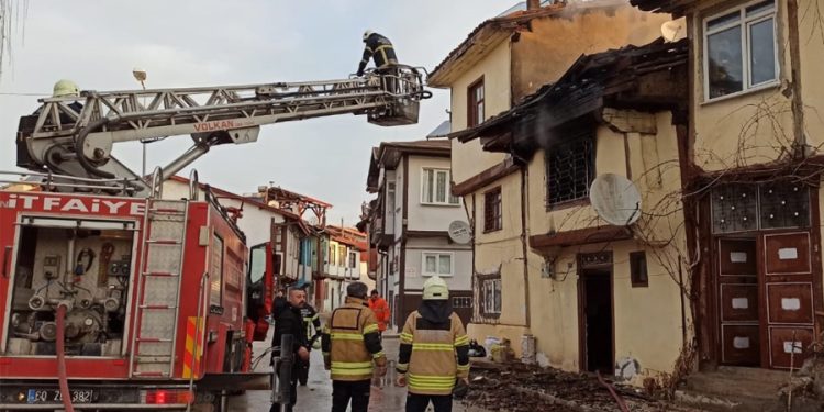 Tokat’ta yangın faciası: 3 ölü, 1 yaralı