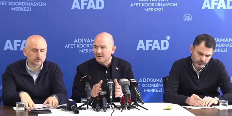 Üç bakandan açıklama: 164 bin 321 bina yıkık, acil yıkılacak ve ağır hasarlı olarak tespit edildi