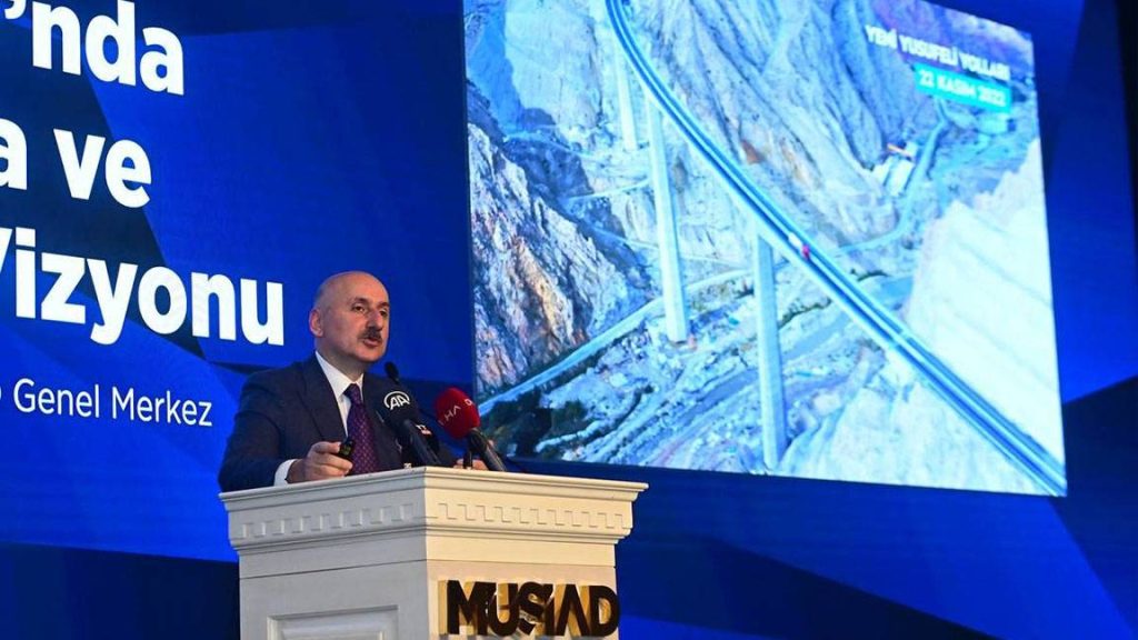 Ulaştırma Bakanı Karaismailoğlu: Atatürk Havalimanı’nı tekrardan işletmek vizyonsuzların işidir