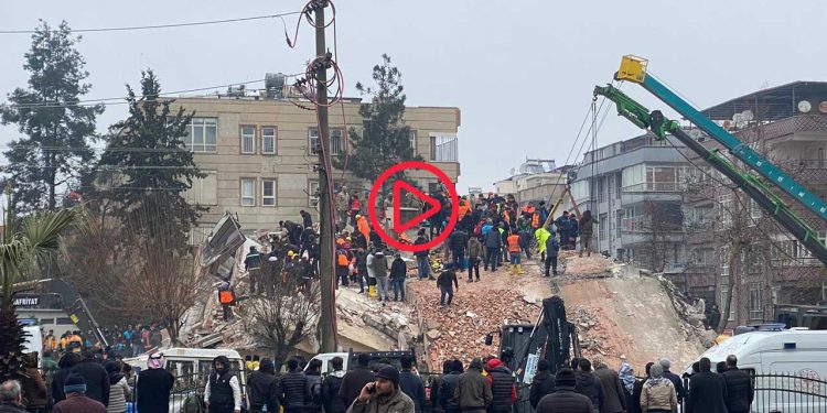 Urfa'da 60 bina yıkıldı: 18 ölü, 200 yaralı