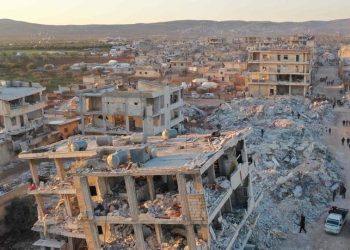Yardımlar politik çekişmelere takıldı, Suriye’de kurtarma operasyonlarına son verildi