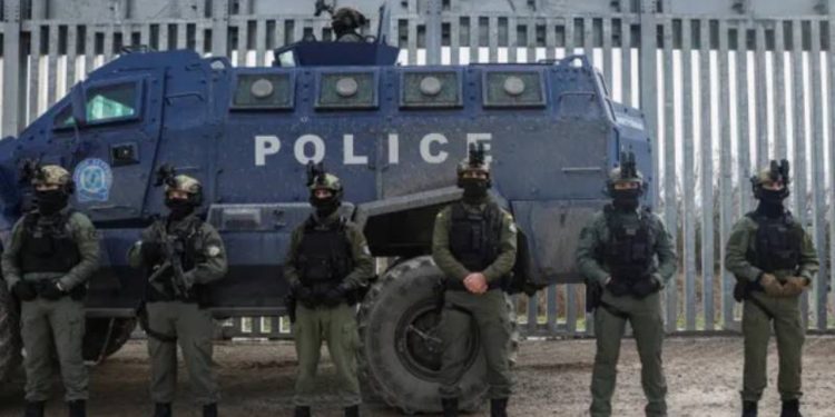 Yunanistan, depremlerin ardından sınır güvenliğini artırdı