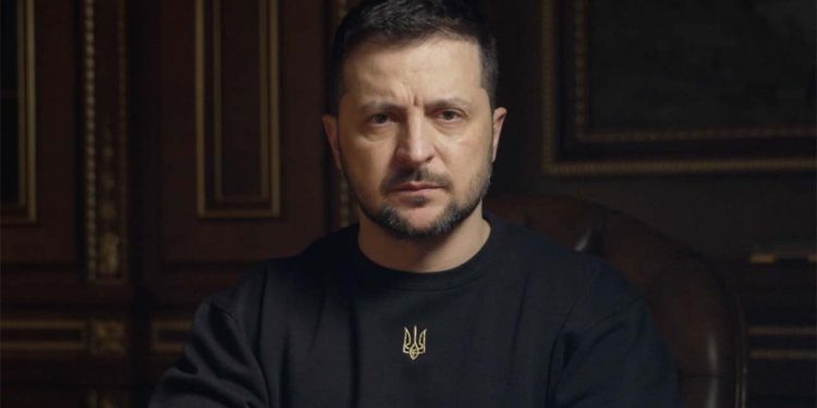 Zelenskiy savaşın birinci yılında konuştu: Hayatta kaldık ve kazanmak için her şeyi yapacağız