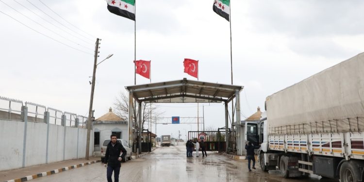 Yeni Sınır Geçişinden İlk BM Yardımı Suriye’ye Girdi