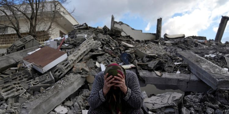 ABD’li Yardım Ekibi Adıyaman İzlenimlerini Anlattı: “En Zoru Ailelerin Bekleyişine Tanık Olmaktı”