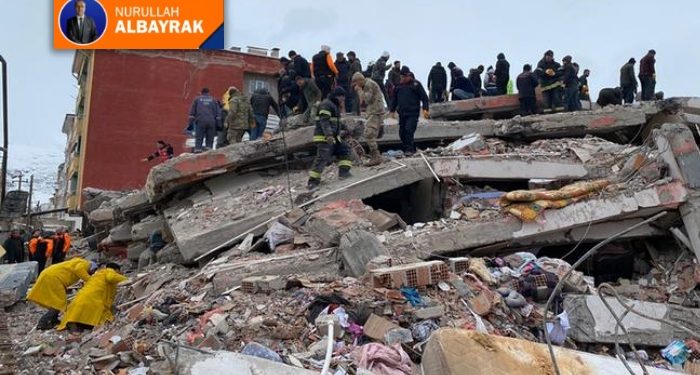 ‘Depremle yaşamayı öğrenmeliyiz’