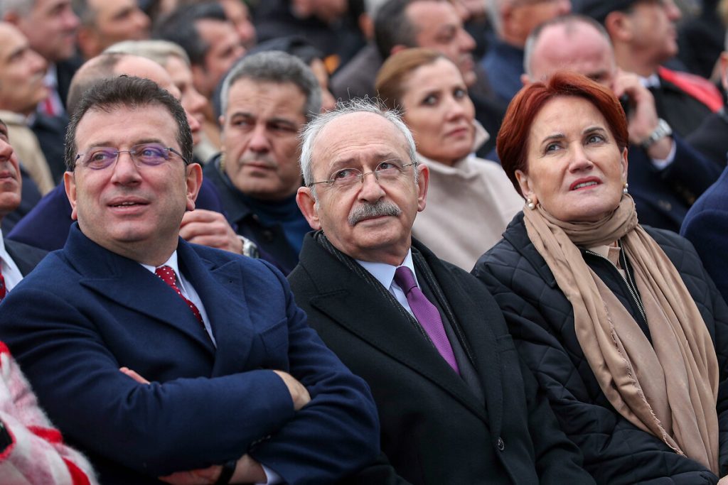 ‘Güdümlü muhalefet’ bitti mi: Akşener, Erdoğan’ın çöküşünün altında kalmak istemiyor