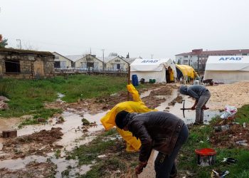 Depremzede Çadırları Yine Su Altında Kaldı