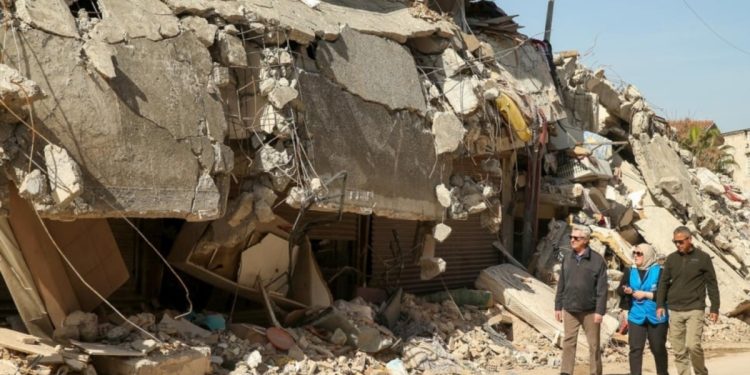 “Deprem Bölgesi Kıyameti Çağrıştırıyor”