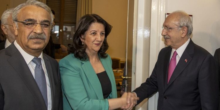 HDP’yi ziyaret eden Kılıçdaroğlu: Kürt sorunu dahil bütün sorunların adresi TBMM’dir