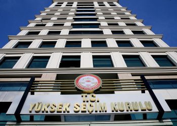 YSK’nın Erdoğan’ın yeniden cumhurbaşkanı adaylığına yapılan itirazları reddetmesine tepki