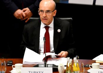 Reuters: AK Parti mevcut ekonomi politikalardan geri adım atıp Mehmet Şimşek’i başa getirmek istiyor
