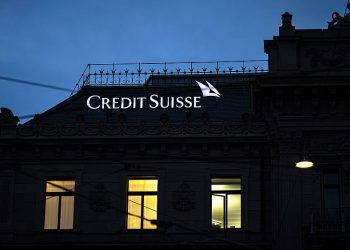 İsviçreli bankacılık devi UBS, çöküşün eşiğindeki Credit Suisse’i satın aldı