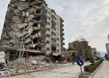 254 bin 577 bina yıkık ya da acil yıkılacak