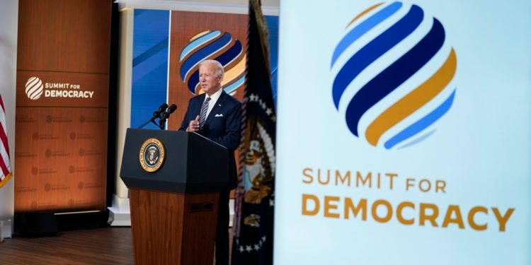 Türkiye Demokrasi Zirvesi’ne Niye Davet Edilmedi?