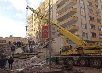 51 kişinin öldüğü Furkan Apartmanı’nın ön raporu: Kolonlar kesildi, eklemeler yapıldı, kaçak kat inşa edildi