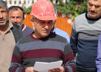 İnşaat işçileri: Deprem bölgesinde inşaatlar durdurulsun