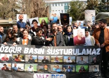 MKGP ve DFG: Savcı 16 gazetecinin tutukluluk süresi için kılıf arıyor