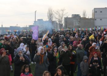 Bandırma’da Newroz kutlandı: İktidarı sandığa gömeceğiz