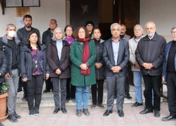 İskenderun’dan seslenen heyet: Bu kenti yeniden inşa edeceğiz