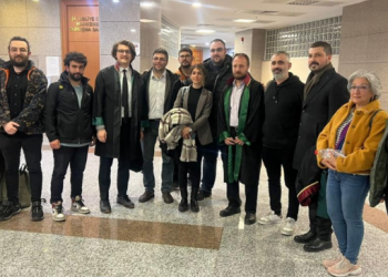 Gazeteci Ergün ve Sezer’in yargılandığı dava ertelendi