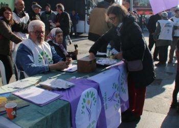 Kadıköy’de seçim çalışmaları için stant kuruldu