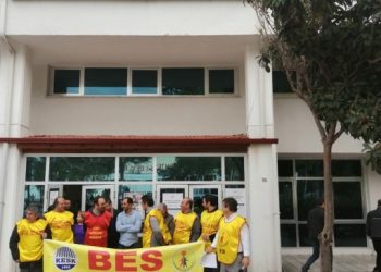 SGK çalışanları haklarını istedi