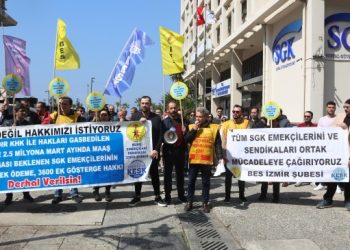 BES üyeleri SGK’de iş bıraktı