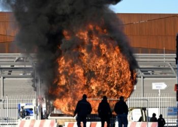 Fransa’da emeklilik reformuna karşı blokaj eylemleri