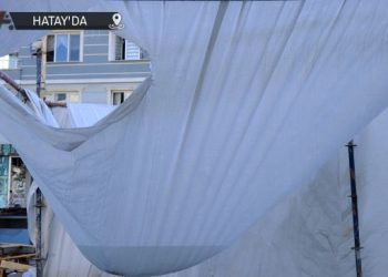 Çadırları su alan depremzedeler konteynır talep ediyor