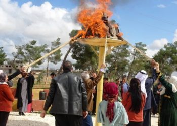Kuzey ve Doğu Suriye kentlerinde Newroz
