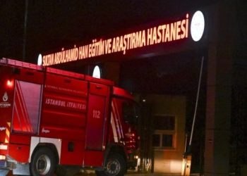İstanbul’da hastanede yangın: 1 kişi yaşamını yitirdi