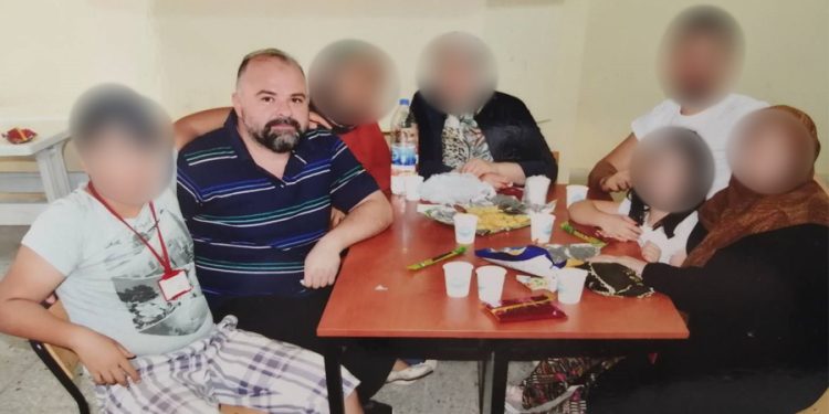 7 yıldır cezaevinde tutuklu olan öğretmen, ‘aranan eşini ihbar etmediği’ gerekçesiyle tahliye edilmiyor