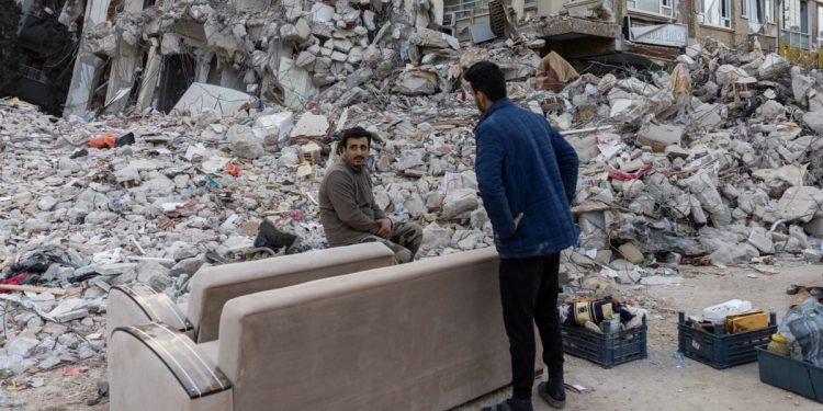 Depremzedeler Ankara’da Kiralık Ev Arayışında