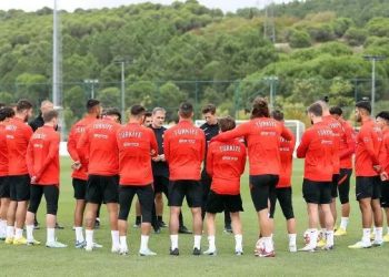 A Milli Takım, 2024 Avrupa Şampiyonası Elemeleri’nde Ermenistan ve Hırvatistan’la oynayacağı karşılaşmaların aday kadrosu belli oldu. Abdülkerim Bardakcı, Mehmet Can Aydın ve Umut Nayir, ilk kez A Milli Takım'a çağrıldı.