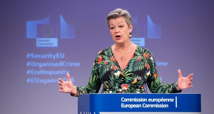 AB İçişlerinden Sorumlu Komiser Johansson: Hak ihlallerini ve geri itme şikayetlerini takip ediyoruz