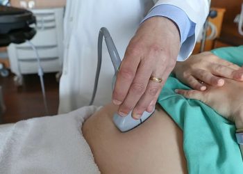 ABD Hastalığı Önleme ve Kontrol Merkezinden (CDC) yayımlanan yeni veriler, ülke genelinde gebelik sürecindeki komplikasyonlar nedeniyle veya doğum esnasında hayatını kaybeden kadınların sayısının, 2021’de bir önceki yıla kıyasla yüzde 40 arttığını gösterdi.