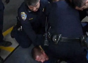 ABD'de gözaltında ölen kişiyle ilgili yedi kişiye dava