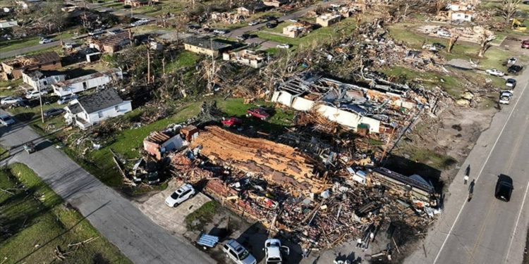 ABD'de hortumlar can aldı: 26 kişi hayatını kaybetti